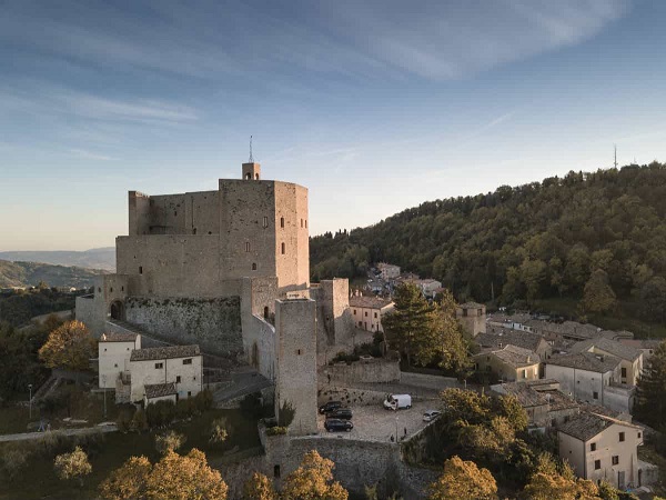 castello di Montefiore Conca